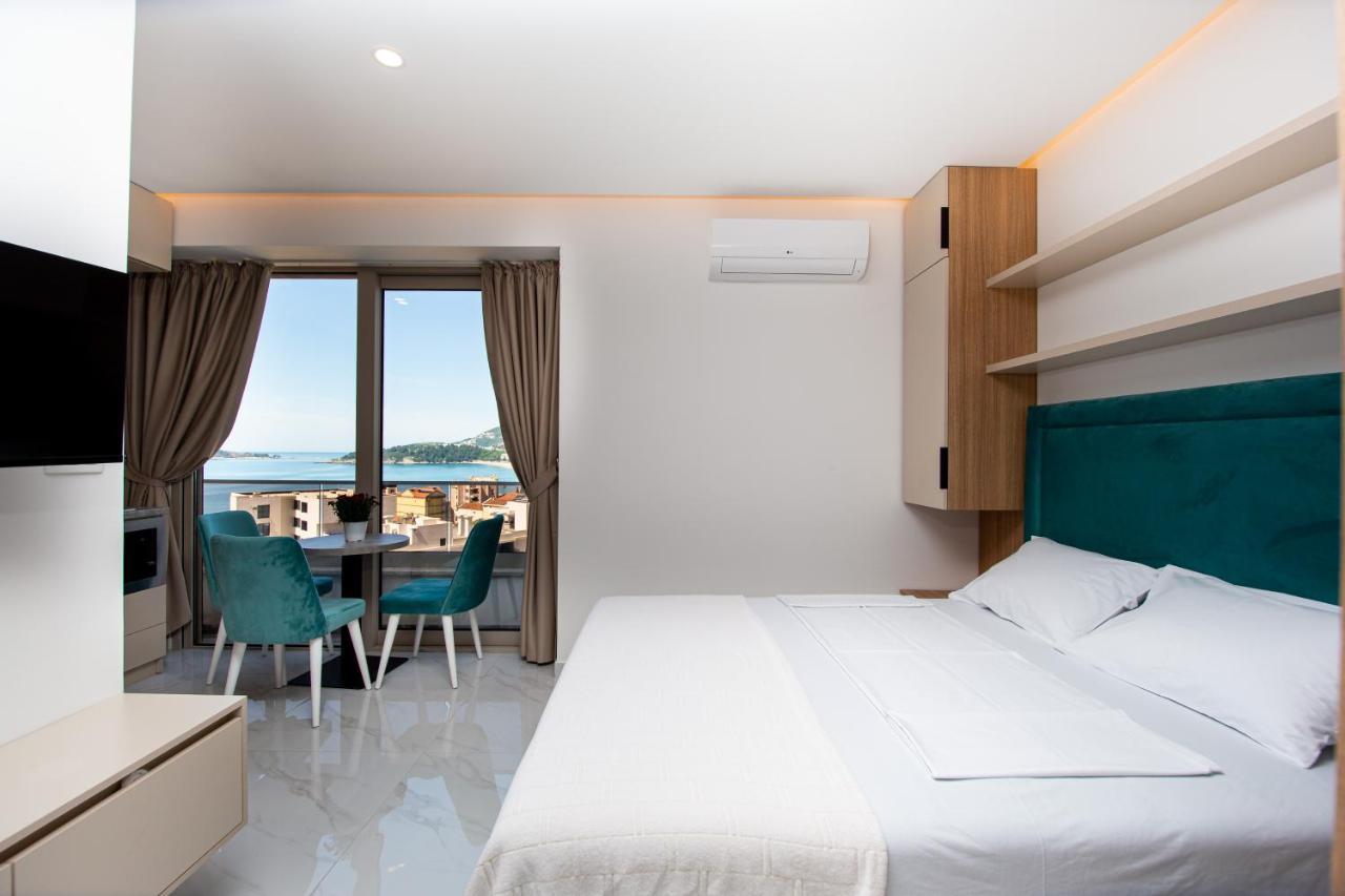 Aura Tower Aparments By In Property Rafailovici Luaran gambar